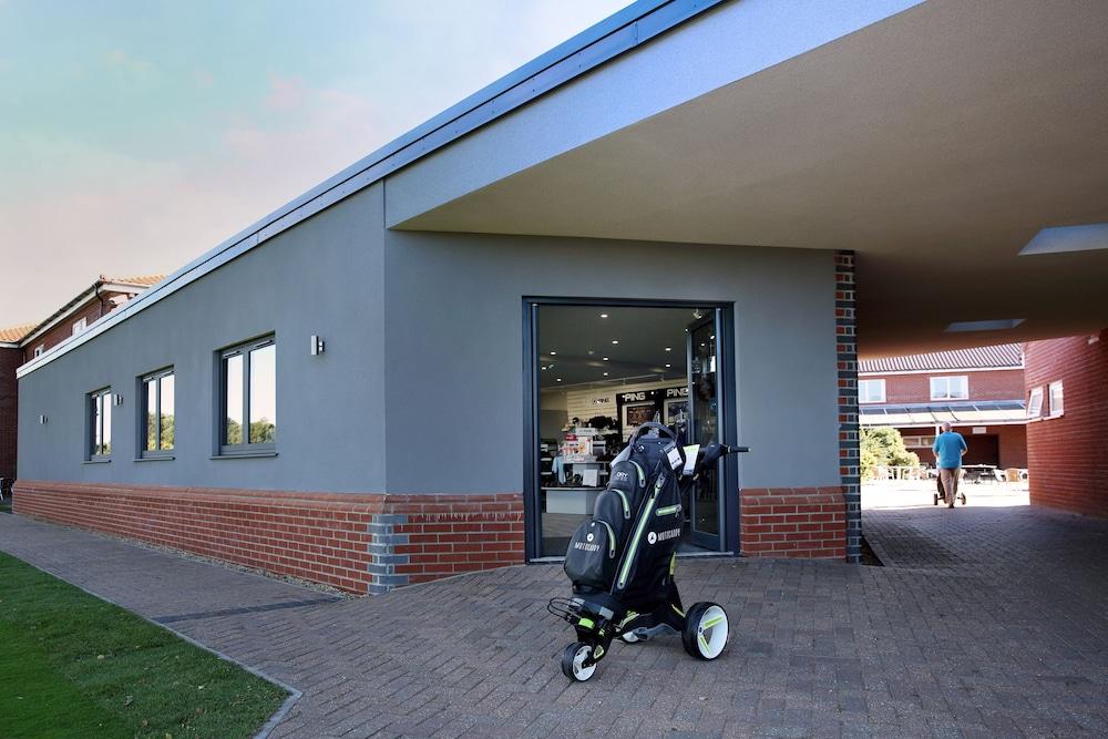 Wensum Valley Hotel Golf And Country Club Taverham Exterior photo